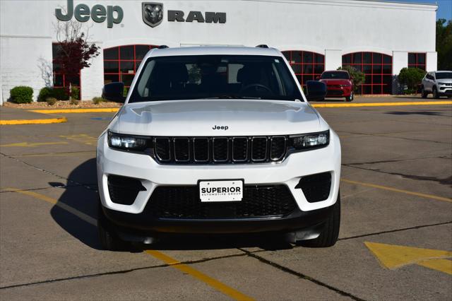 2023 Jeep Grand Cherokee Laredo 4x4