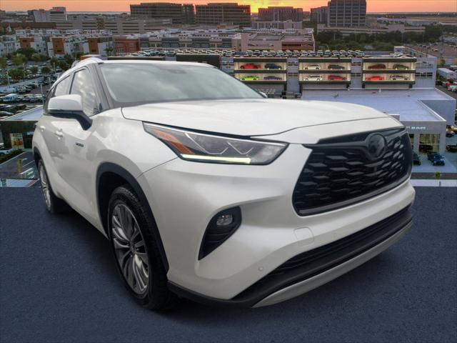 2021 Toyota Highlander Hybrid Platinum