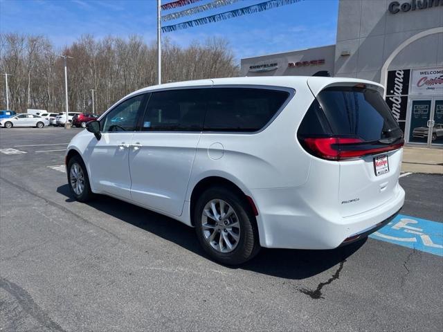 2025 Chrysler Pacifica PACIFICA SELECT AWD