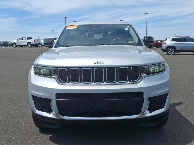 2022 Jeep Grand Cherokee L Laredo 4x4