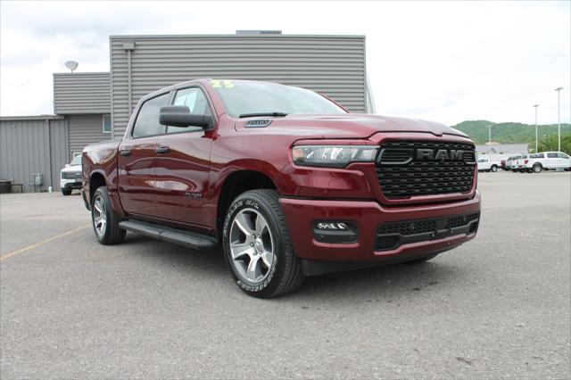 2025 RAM 1500 Tradesman Crew Cab 4x4 57 Box