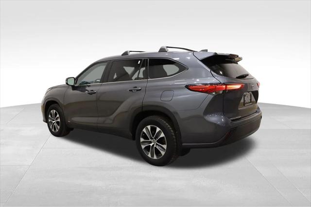 2022 Toyota Highlander Hybrid XLE