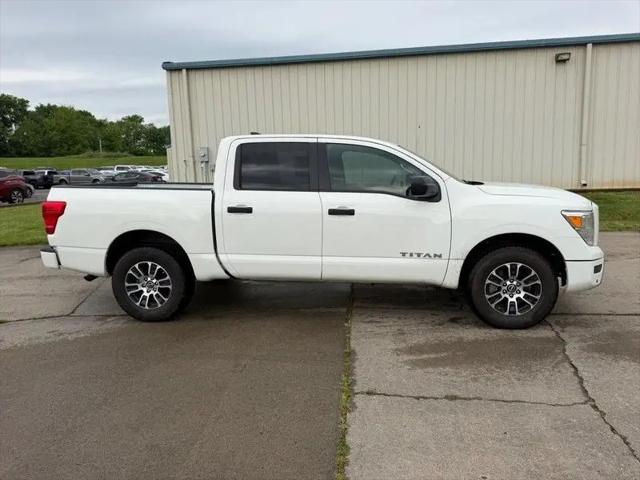 2023 Nissan Titan Crew Cab SV 4x4