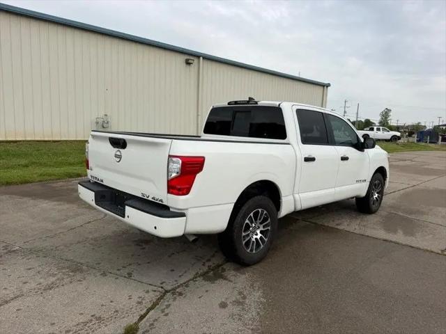 2023 Nissan Titan Crew Cab SV 4x4