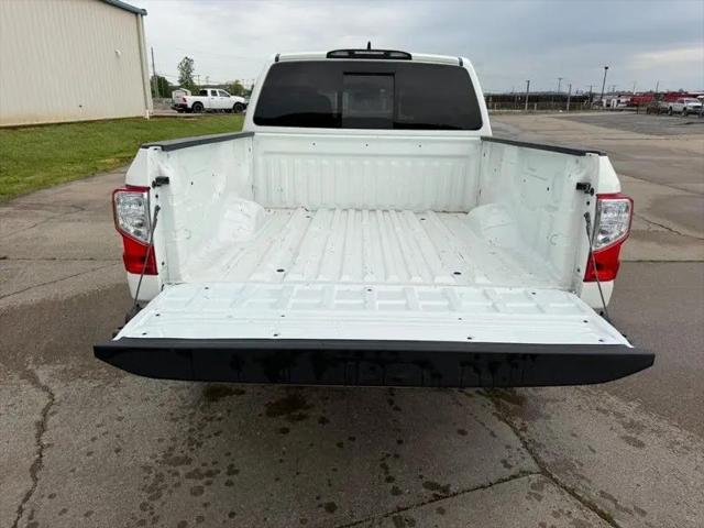 2023 Nissan Titan Crew Cab SV 4x4