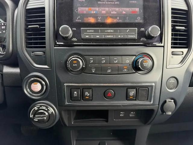 2023 Nissan Titan Crew Cab SV 4x4