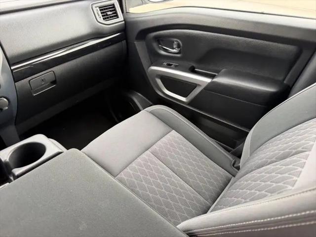 2023 Nissan Titan Crew Cab SV 4x4