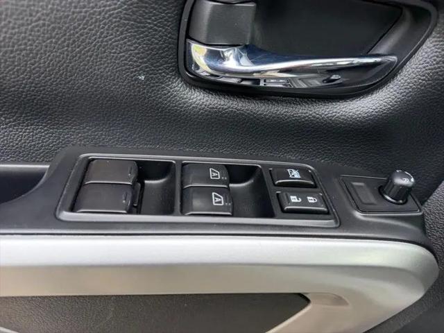 2023 Nissan Titan Crew Cab SV 4x4