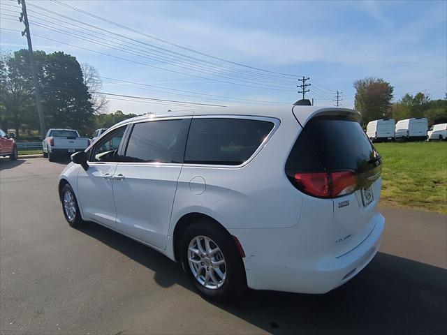 2022 Chrysler Voyager LX