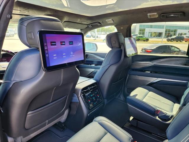 2025 Cadillac Escalade Luxury 2 AWD