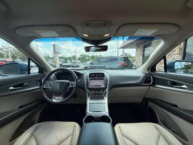 2019 Lincoln Nautilus Select