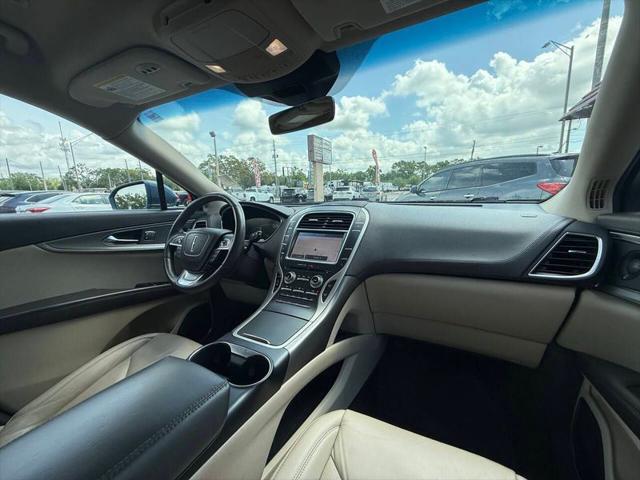2019 Lincoln Nautilus Select