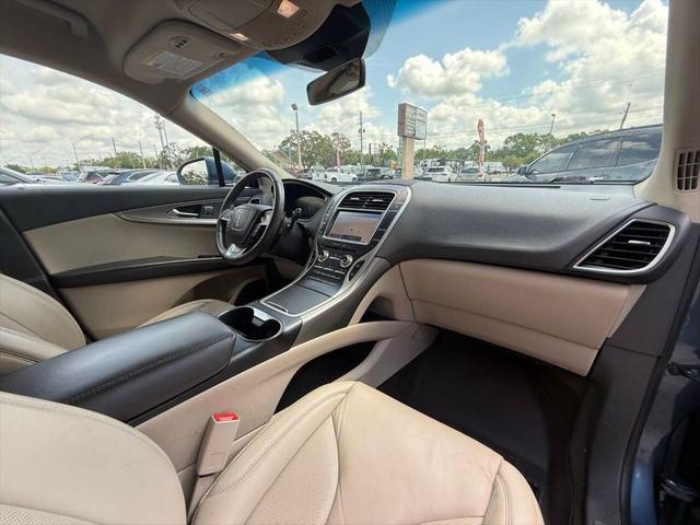 2019 Lincoln Nautilus Select