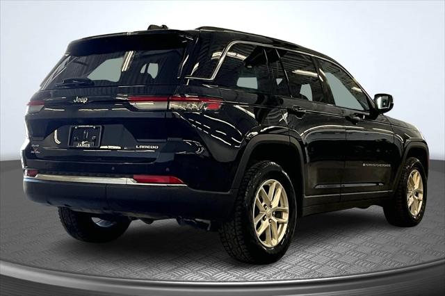 2023 Jeep Grand Cherokee Laredo 4x4