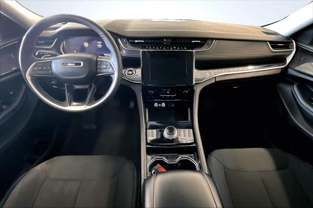 2023 Jeep Grand Cherokee Laredo 4x4