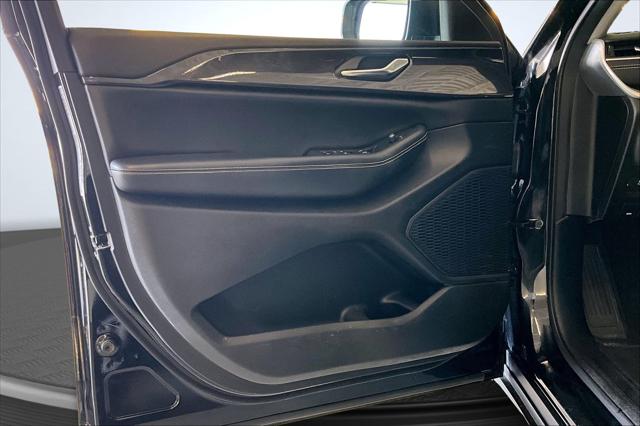 2023 Jeep Grand Cherokee Laredo 4x4