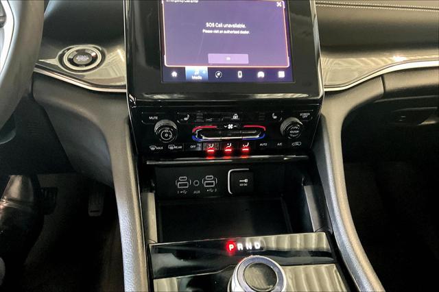 2023 Jeep Grand Cherokee Laredo 4x4