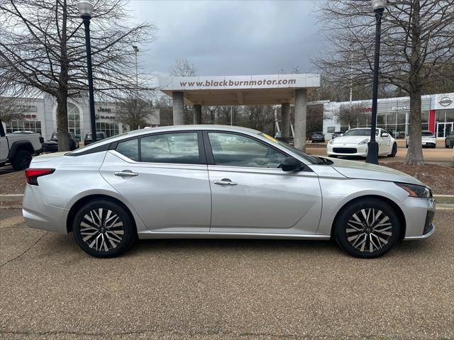 2024 Nissan Altima SV FWD
