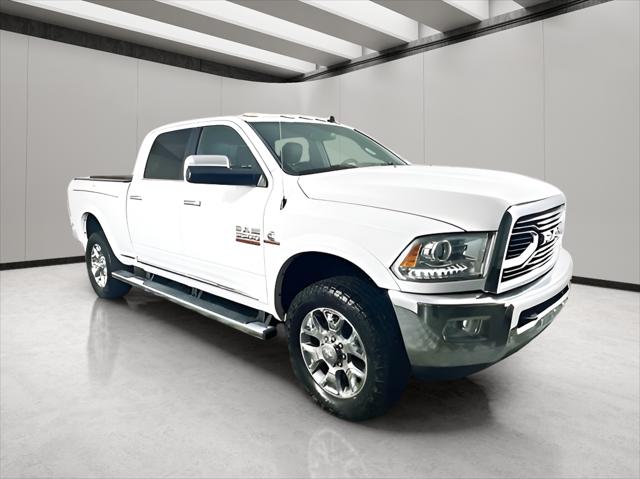 2017 RAM 3500 Limited Crew Cab 4x4 64 Box