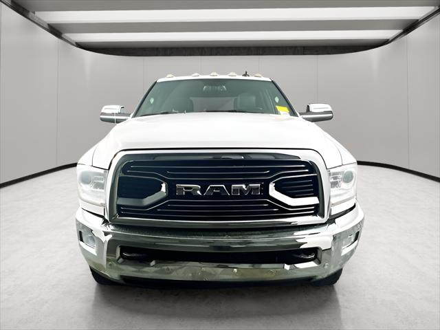 2017 RAM 3500 Limited Crew Cab 4x4 64 Box