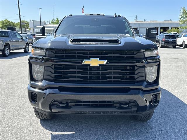 2024 Chevrolet Silverado 2500HD 4WD Crew Cab Standard Bed Custom