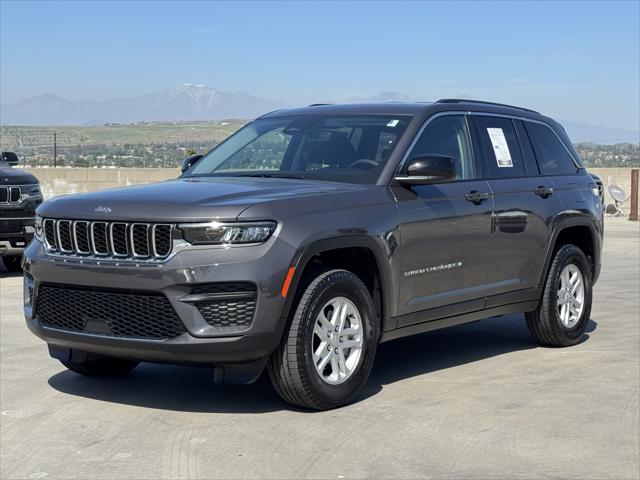 2023 Jeep Grand Cherokee Laredo 4x4