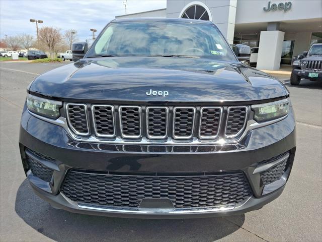 2023 Jeep Grand Cherokee Laredo 4x4