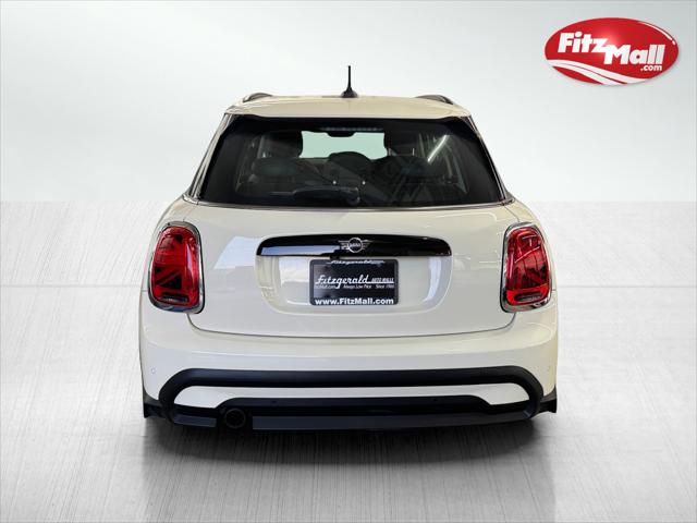2022 MINI Hardtop Cooper