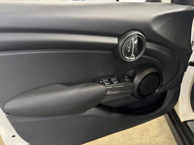 2022 MINI Hardtop Cooper