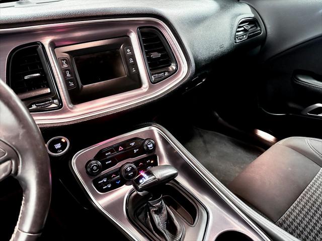 2017 Dodge Challenger SXT
