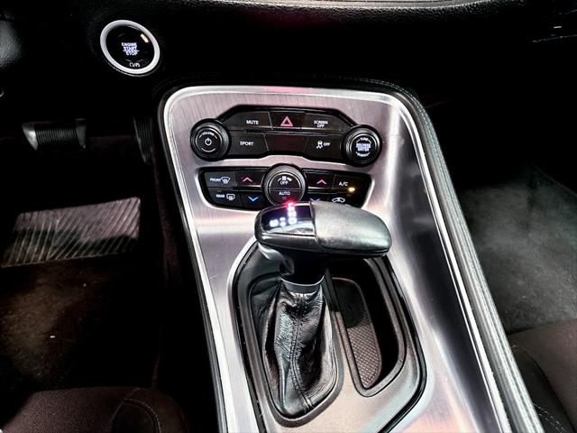 2017 Dodge Challenger SXT