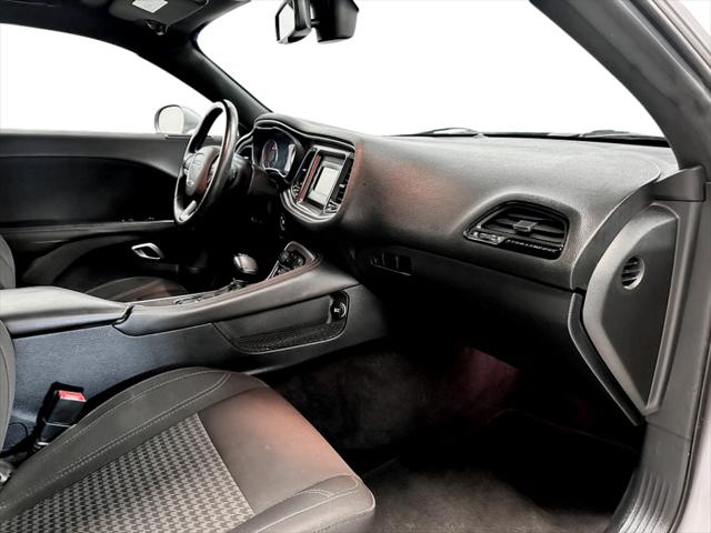 2017 Dodge Challenger SXT