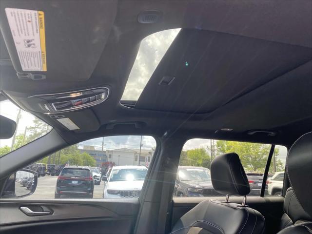 2023 Jeep Grand Cherokee L Altitude 4x2