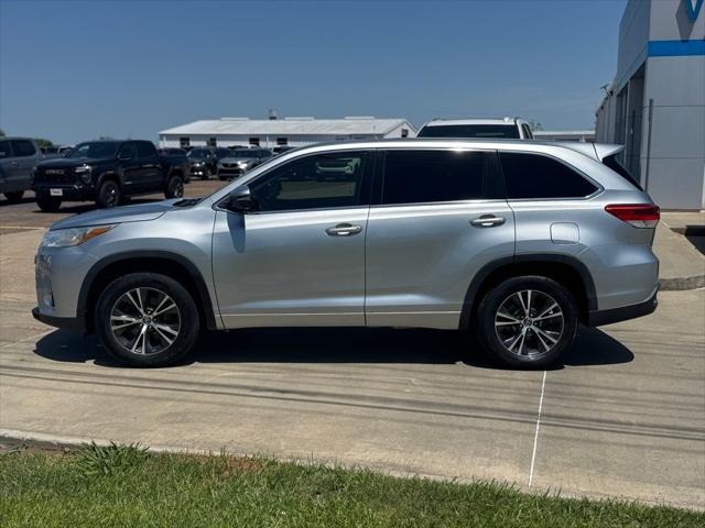 2017 Toyota Highlander LE