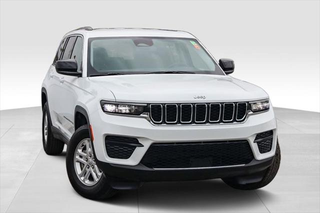 2022 Jeep Grand Cherokee Laredo 4x4
