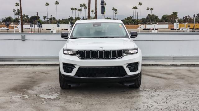 2022 Jeep Grand Cherokee Laredo 4x4