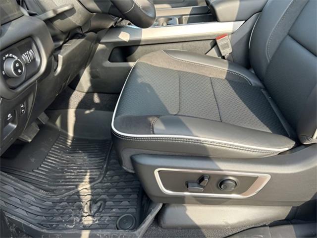 2025 RAM Ram 1500 RAM 1500 LARAMIE CREW CAB 4X4 57 BOX 2025 RAM Ram 1500 RAM 1500 LARAMIE CREW CAB 4X4 57 BOX