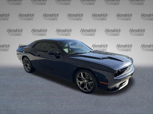 2016 Dodge Challenger SXT Plus