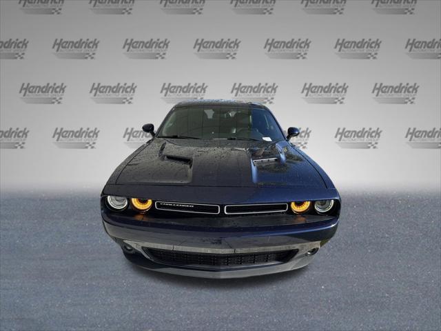 2016 Dodge Challenger SXT Plus