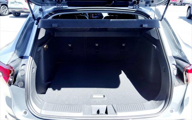2025 Chevrolet Trax FWD LT