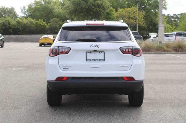 2025 Jeep Compass COMPASS LATITUDE 4X4