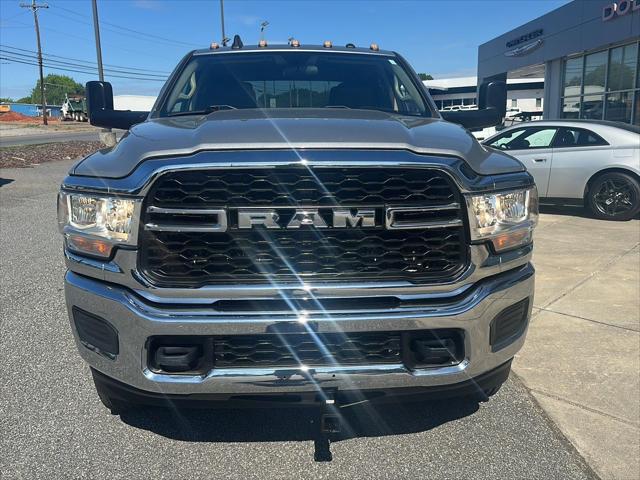 2019 RAM 3500 Tradesman Crew Cab 4x4 8 Box