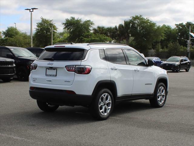 2025 Jeep Compass COMPASS LATITUDE 4X4
