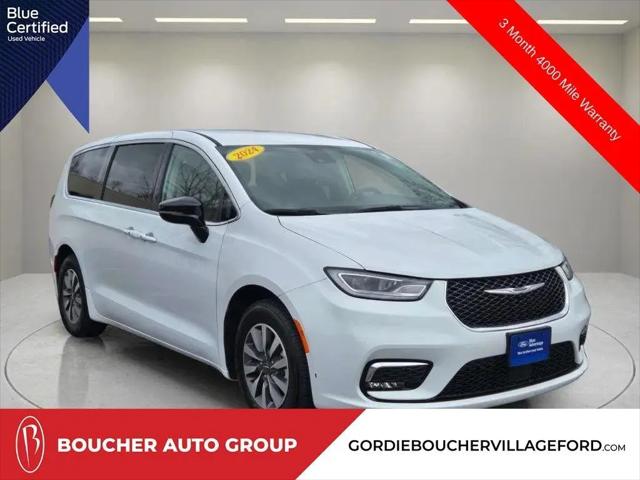 2024 Chrysler Pacifica Hybrid Select for sale in Thiensville, WI