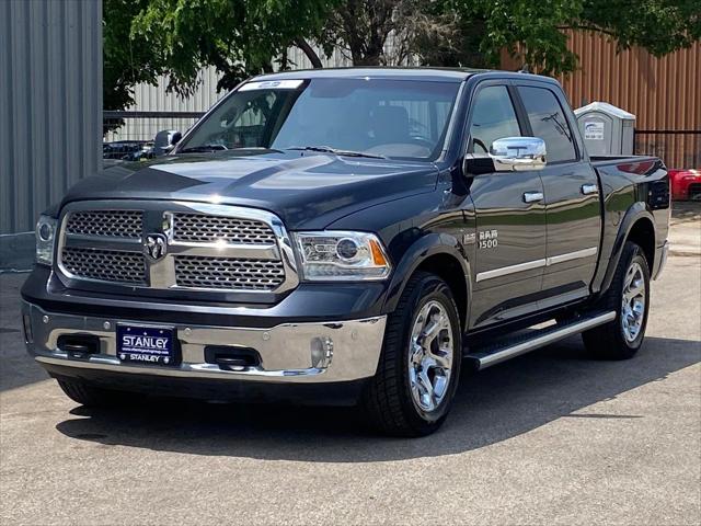 2017 RAM 1500 Laramie Crew Cab 4x2 57 Box
