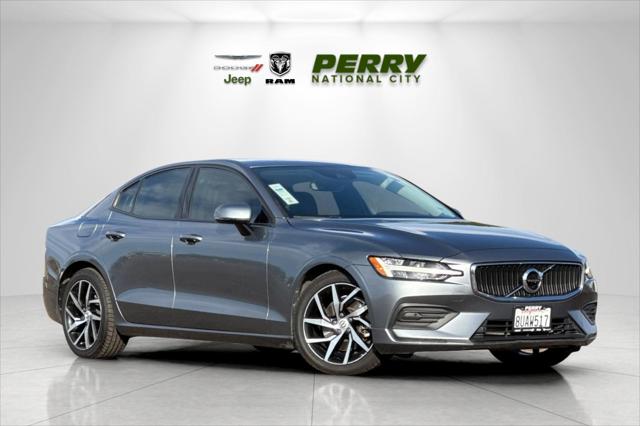 2020 Volvo S60 T5 Momentum