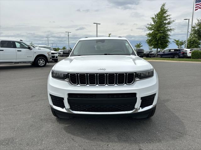 2023 Jeep Grand Cherokee L Laredo 4x2