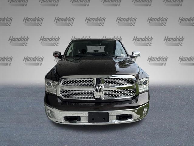 2017 RAM 1500 Laramie Crew Cab 4x4 57 Box