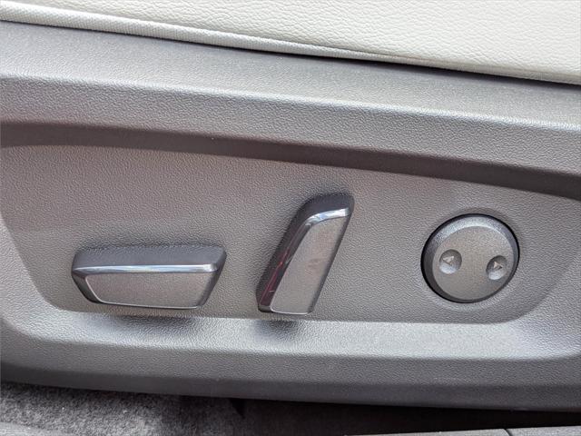 2025 Mitsubishi Outlander PHEV SEL S-AWC