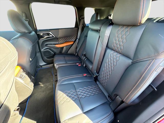 2025 Mitsubishi Outlander PHEV SEL S-AWC